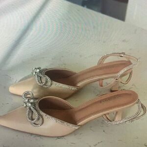 Elegant Cream Slingback Heels